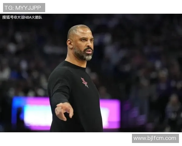 尼克斯与火箭2017年精彩对决回顾及赛季表现分析